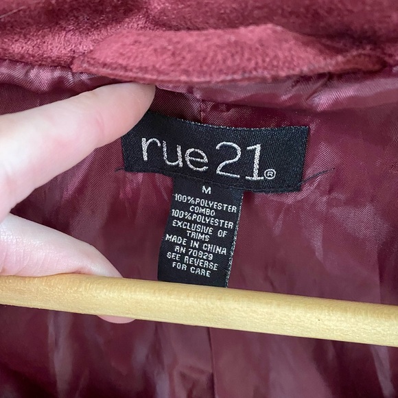 Rue21 Women’s Maroon Jacket Asymmetrical Zip Up with Collar Size M - Picture 4 of 4